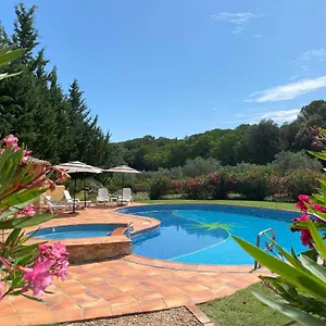 mas-des-lavandes.hotels-rhonealpes.com/